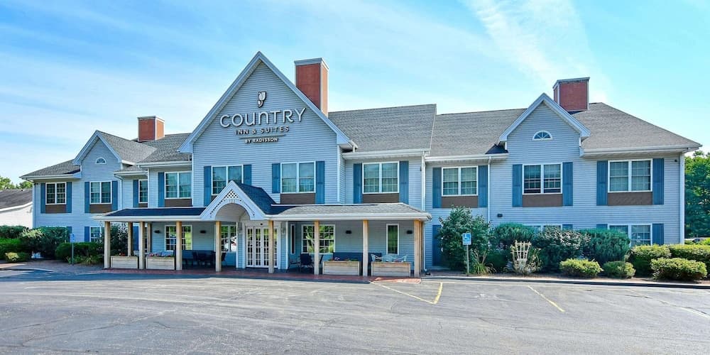 Country Inn & Suites by Radisson, Mount Morris, NY — hotel in Morris, Minnesota