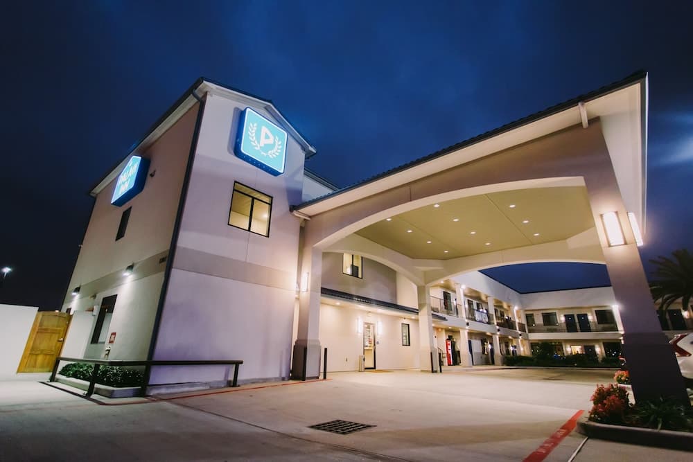 Palace Inn City Center featured exterior or lobby in Houston, TX — similar hotel