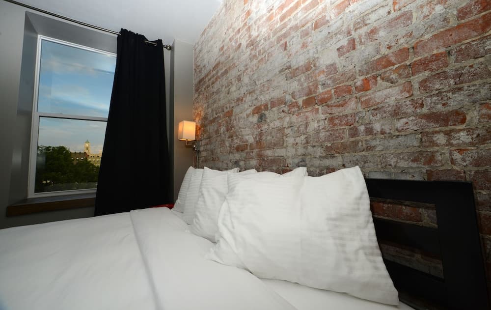 Hotel Kilbourne Downtown Sandusky gallery photo in Sandusky, OH — image 18