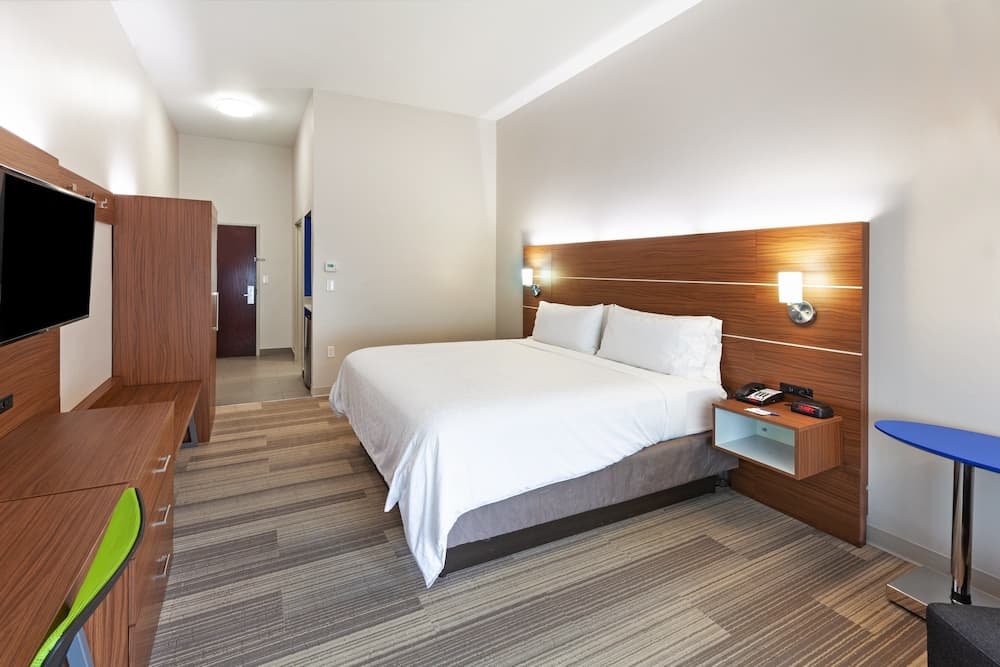 Holiday Inn Express Hotel & Suites Orange by IHG gallery photo in Orange, TX — image 25