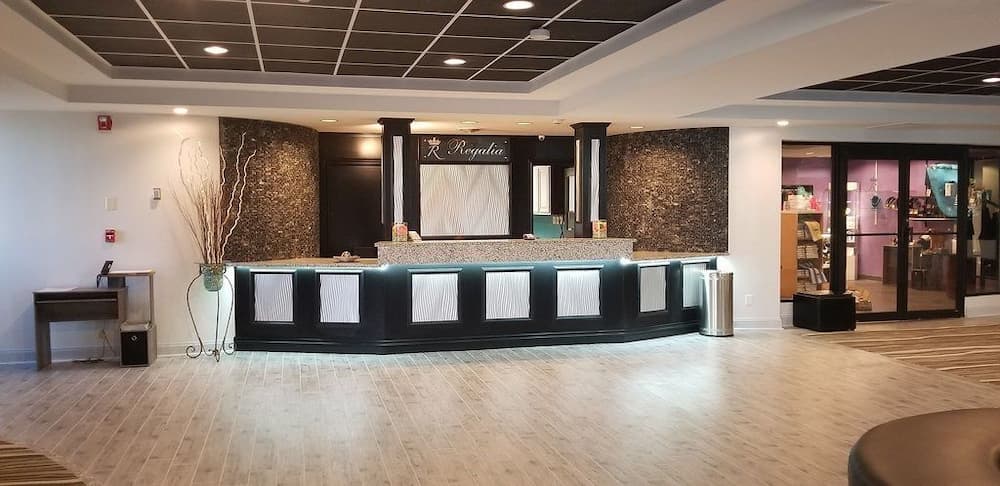 Regalia Hotel & Conference Center interior in Lake Ozark, MO — gallery photo 2