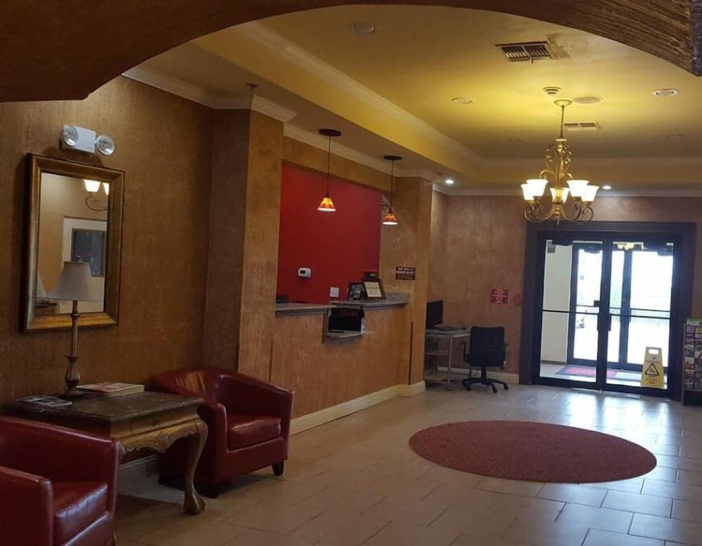 Reddy Hotel interior in Plainview, TX — gallery photo 2
