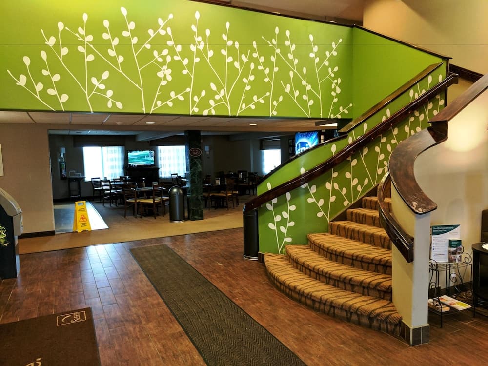 Sleep Inn & Suites Oregon - Toledo interior in Oregon, OH — gallery photo 2
