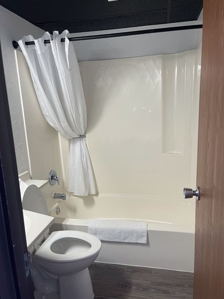 River Bend's Walleye Inn property views in Baudette, MN — gallery photo 3