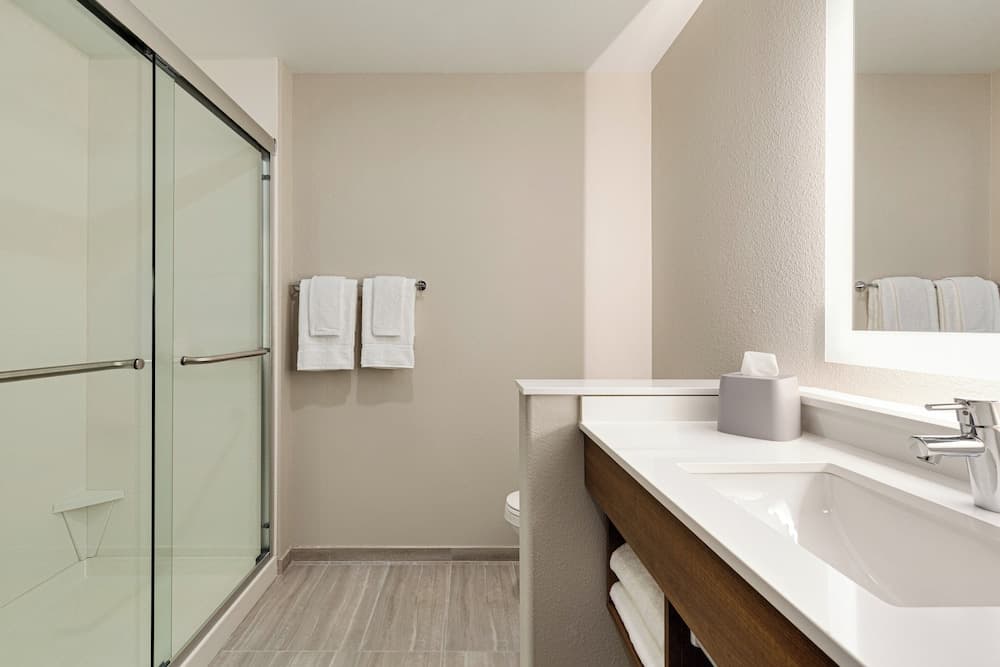 Holiday Inn Express & Suites Hayward - Castro Valley by IHG gallery photo in Hayward, CA — image 18