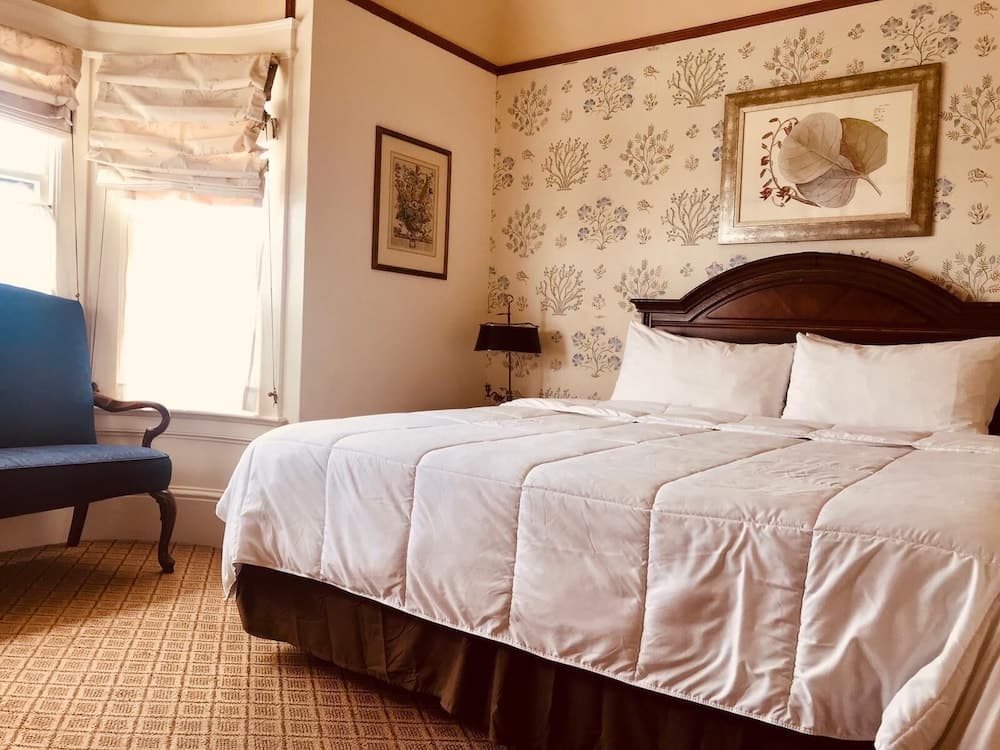 Pacific Grove Inn property views in Pacific Grove, CA — gallery photo 3