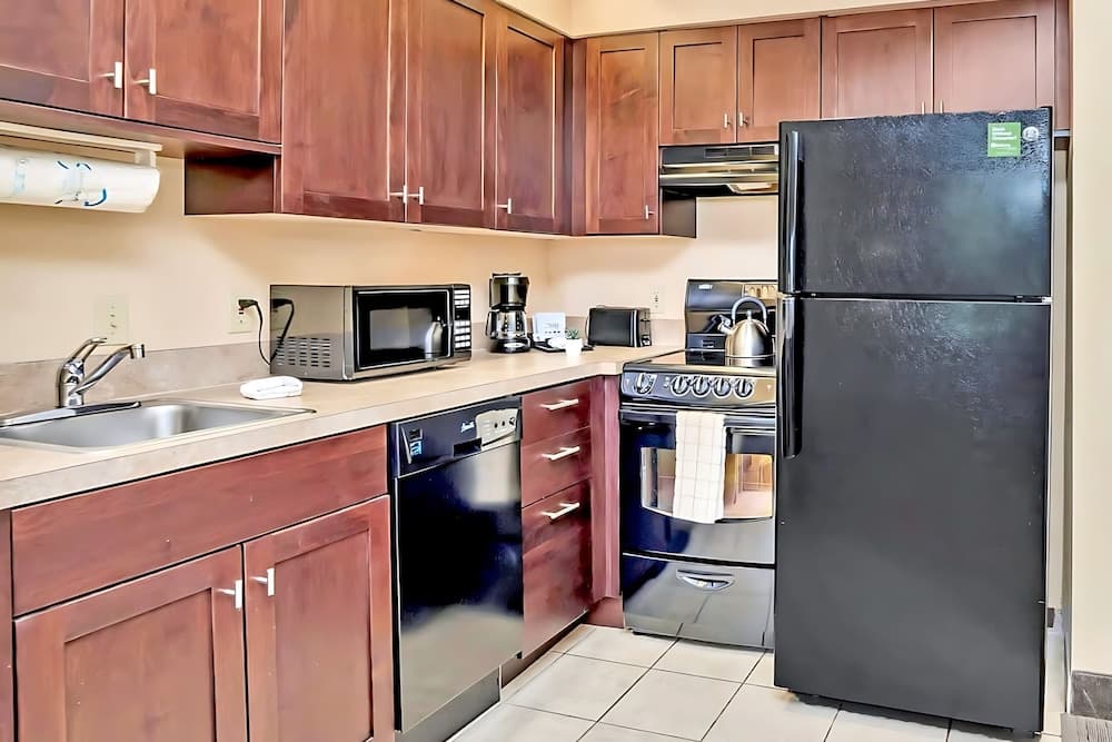 Apartment Near Universal Studios - Hot Tub, Pool property views in Orlando, FL — gallery photo 3