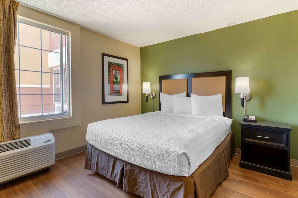 Extended Stay America Suites DC Alexandria Eisenhower Ave property views in Alexandria, VA — gallery photo 3