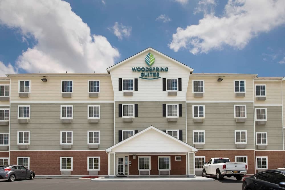 WoodSpring Suites San Antonio North Live Oak I-35 featured exterior or lobby in San Antonio, TX — similar hotel