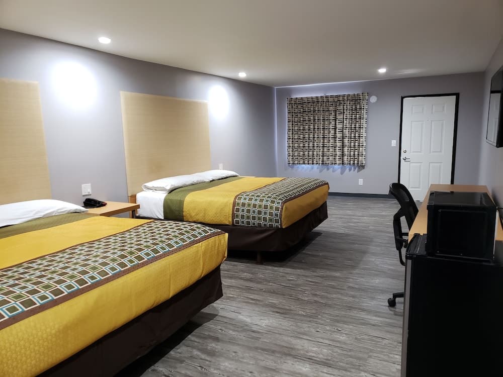 Regal Inn Los Angeles interior in Los Angeles, CA — gallery photo 2