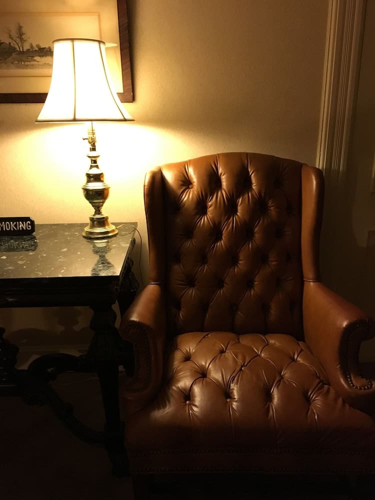 Turkey Hill Inn interior in Summit, NJ — gallery photo 2