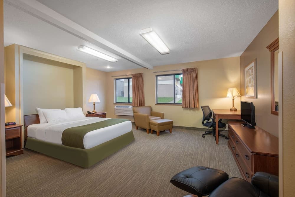 Days Inn by Wyndham Mitchell SD interior in Mitchell, SD — gallery photo 2