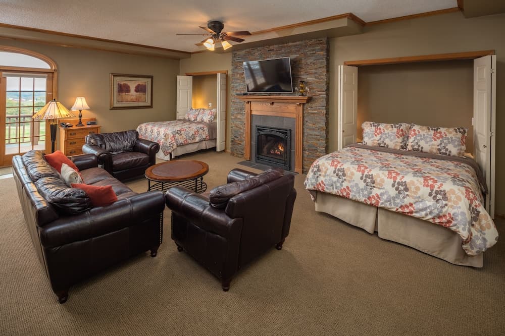 Lefevre Inn and Resort interior in Galena, IL — gallery photo 2