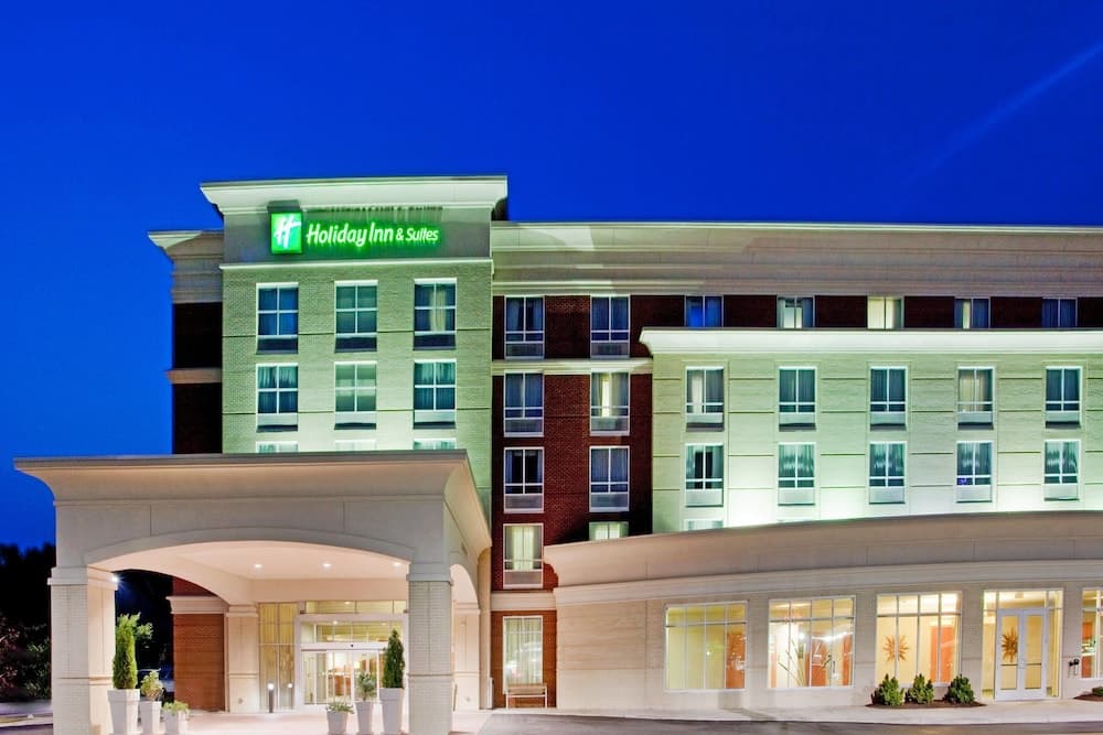 Holiday Inn Hotel & Suites Williamsburg-Historic Gateway by IHG — hotel in Williamsburg, Virginia