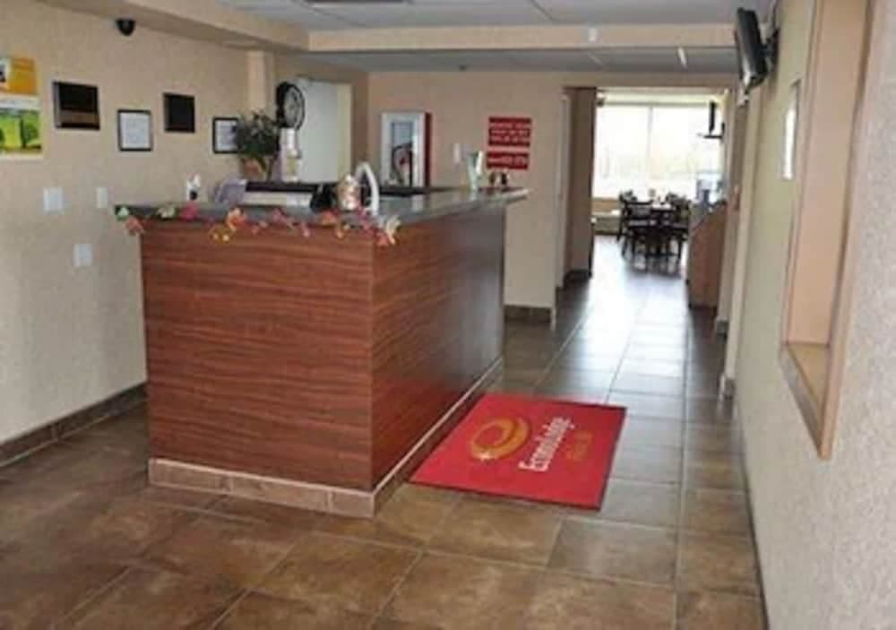 Airport Inn Flint gallery photo in Flint, MI — image 7