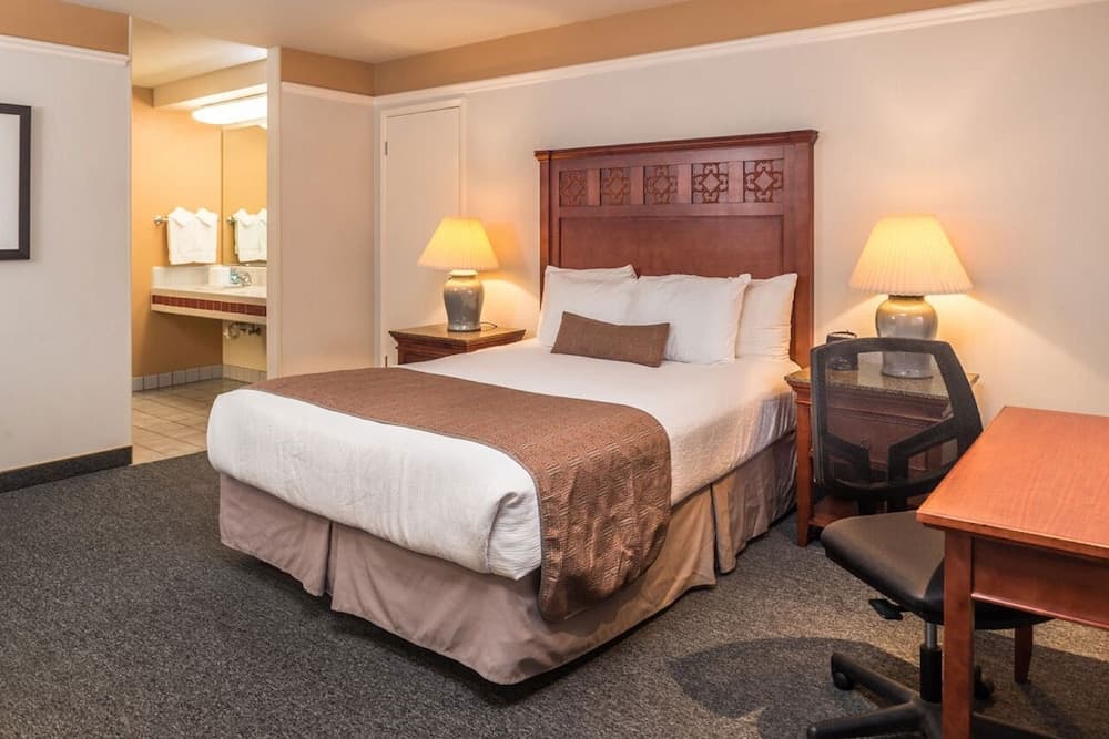 Laurel Inn Motel gallery photo in Salinas, CA — image 39