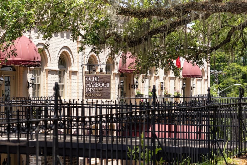 Olde Harbour Inn, Historic Inns of Savannah. property views in Savannah, GA — gallery photo 3