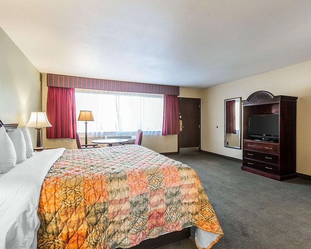 Quality Inn & Suites Cameron Park Shingle Springs gallery photo in Shingle Springs, CA — image 24