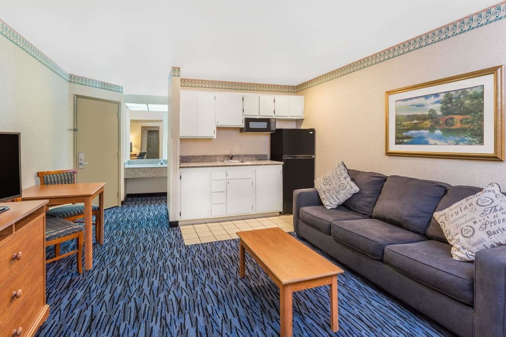 Ramada by Wyndham Kent Seattle Area gallery photo in Kent, WA — image 32