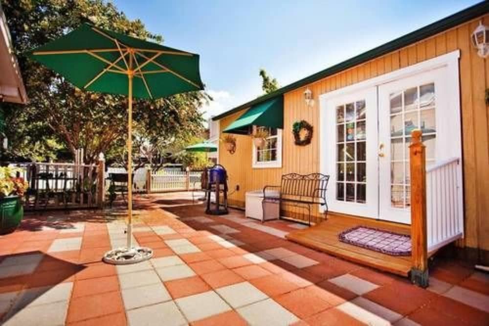 Old Irish Inn gallery photo in Denton, TX — image 34