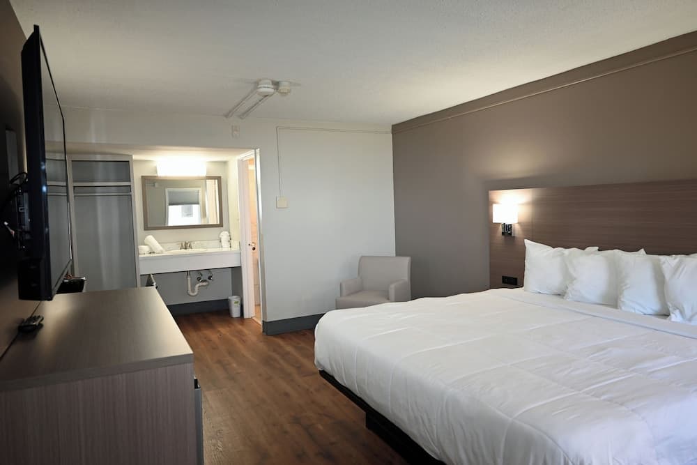 Whaler Inn and Suites gallery photo in New Bedford, MA — image 6