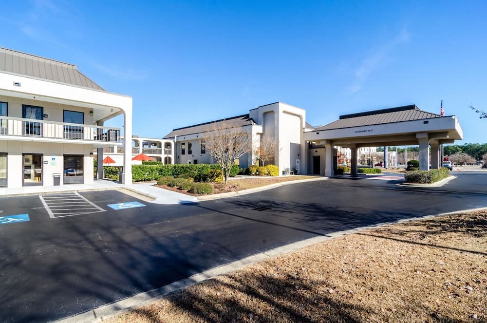 Quality Inn Lumberton North property views in Lumberton, NC — gallery photo 3