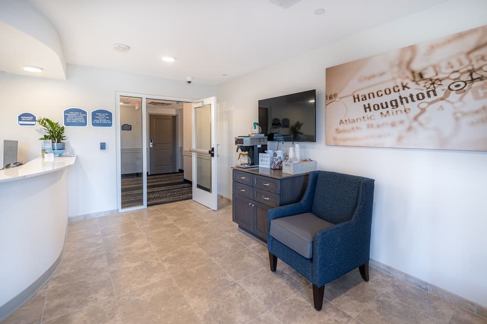 Independence Stay interior in Houghton, MI — gallery photo 2