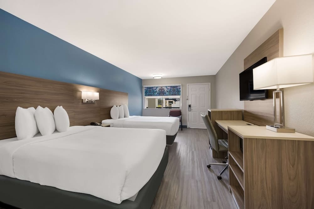 SureStay Hotel by Best Western Spring North Houston property views in Spring, TX — gallery photo 3