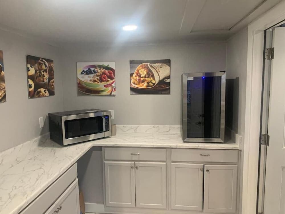 Hotel Simply Stay property views in Hobbs, NM — gallery photo 3