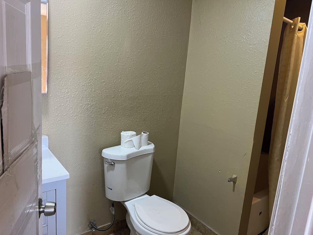 Sai Park Motel gallery photo in Lancaster, CA — image 8