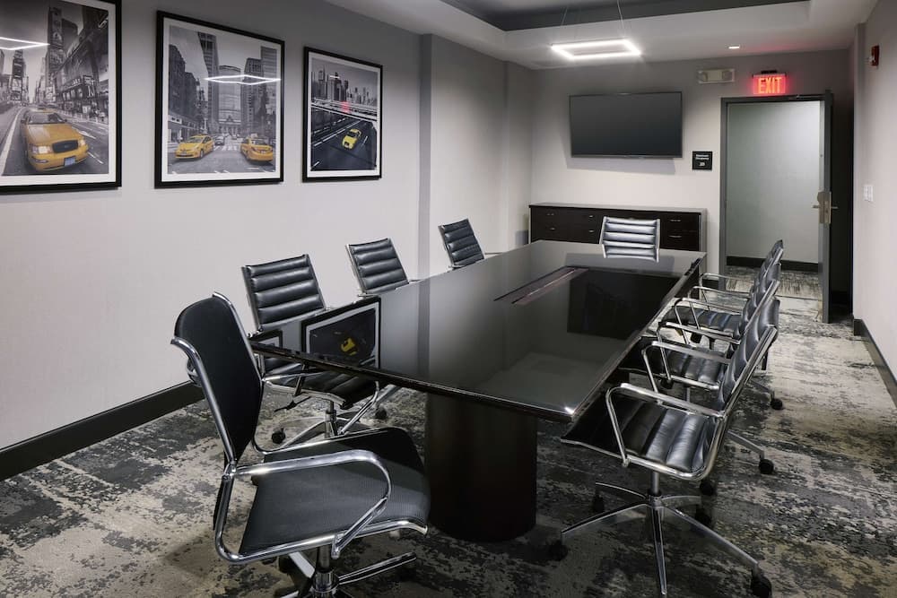 Hampton Inn Newark Airport gallery photo in Newark, NJ — image 17