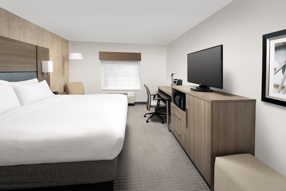 Holiday Inn Express & Suites Annapolis by IHG interior in Annapolis, MD — gallery photo 2