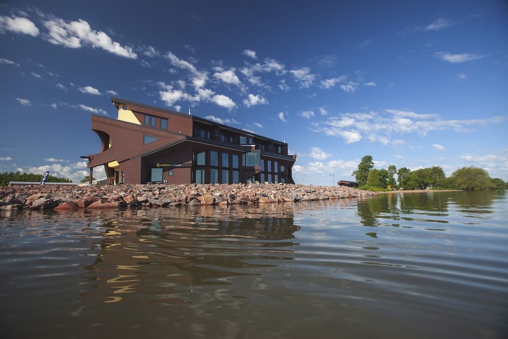 Blue Wave Inn featured exterior or lobby in Ashland, WI — similar hotel