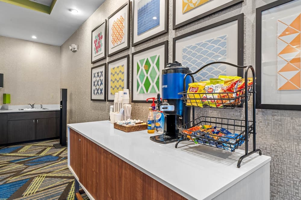 Holiday Inn Express & Suites Lakeland South by IHG gallery photo in Lakeland, FL — image 11