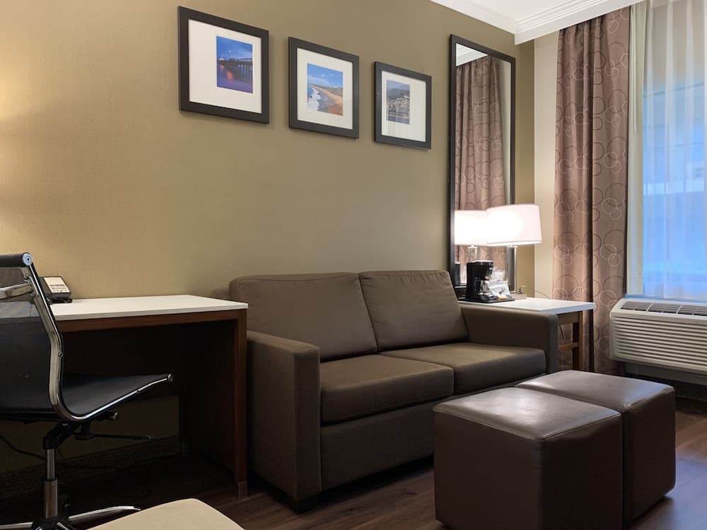 MainStay Suites John Wayne Airport by Choice Hotels gallery photo in Santa Ana, CA — image 14