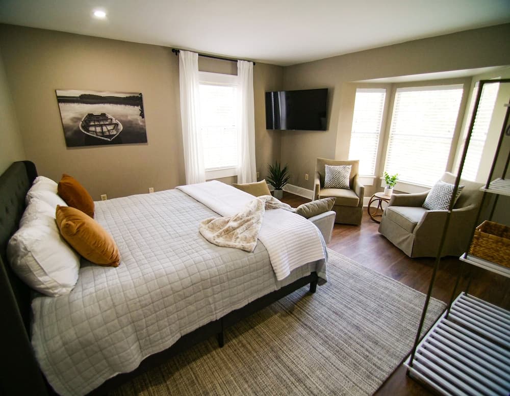 The Capitol Inn Tallahassee property views in Tallahassee, FL — gallery photo 3