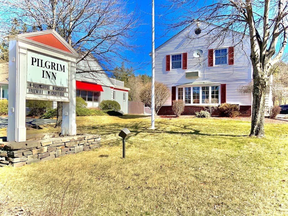 Pilgrim Inn featured exterior or lobby in Lee — similar hotel