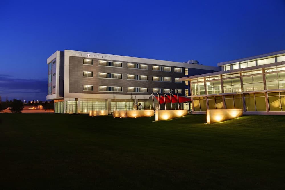 The Hotel at Kirkwood Center gallery photo in Cedar Rapids, IA — image 30