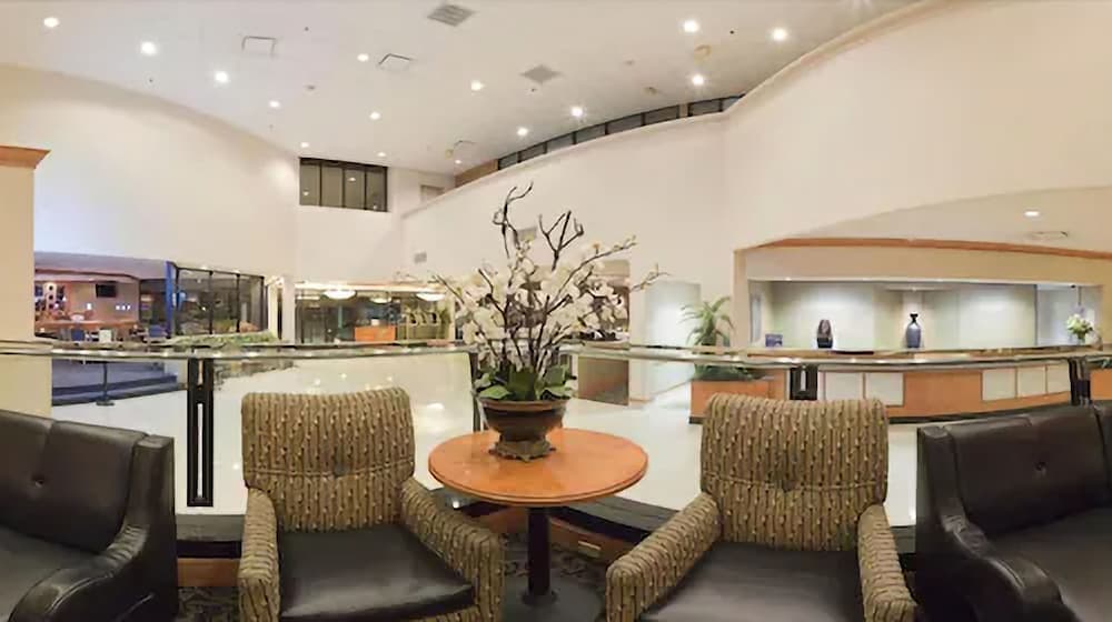 Crowne Plaza Virginia Beach Town Center by IHG interior in Virginia Beach, VA — gallery photo 2