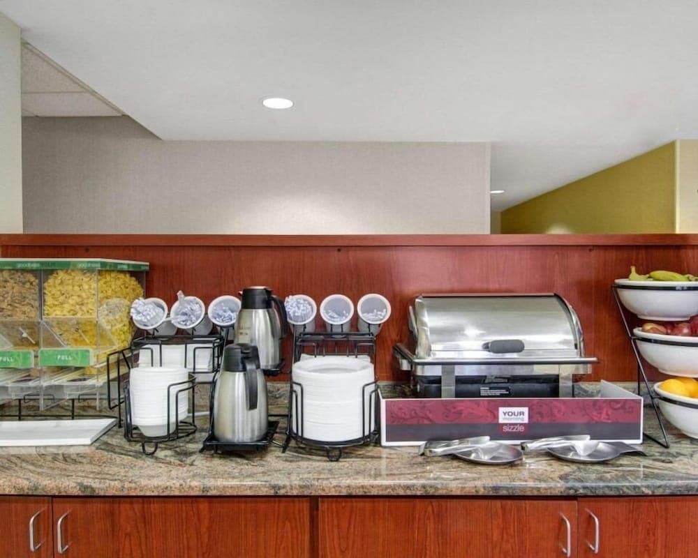 Spark by Hilton Woburn Boston interior in Woburn, MA — gallery photo 2