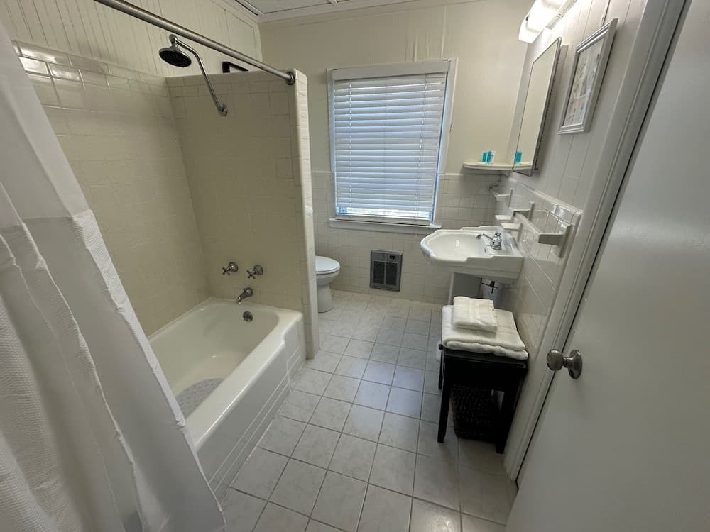 The Breezy Inn gallery photo in Jensen Beach, FL — image 7