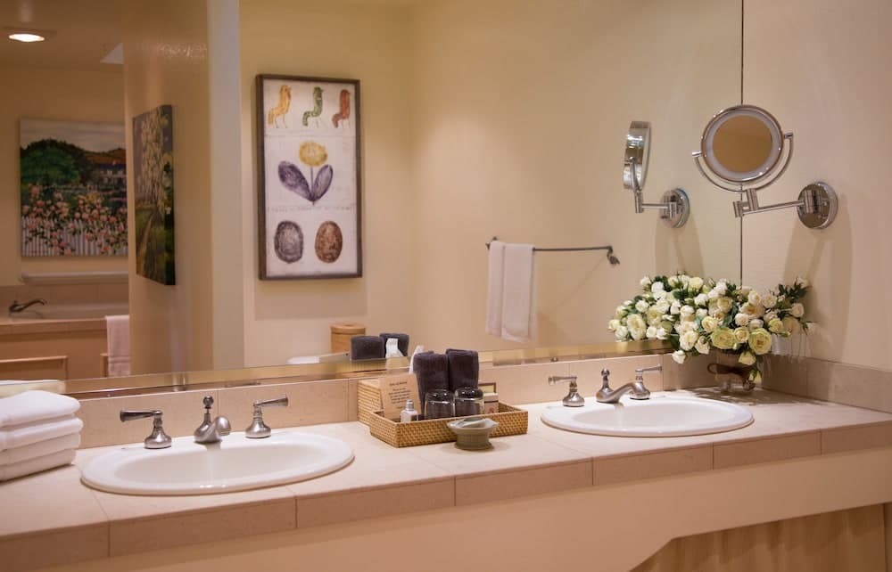 Cottage Grove Inn gallery photo in Calistoga, CA — image 32
