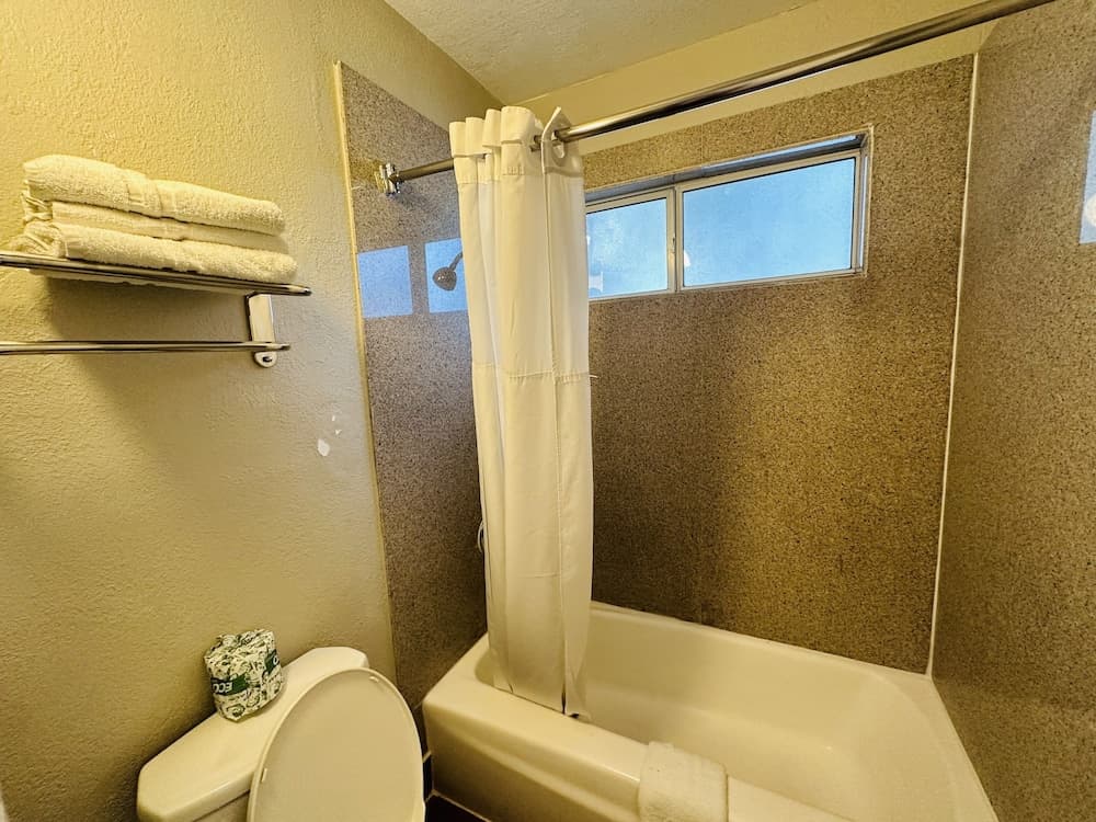 Casa Blanca Hotel - Orange gallery photo in Orange, CA — image 47
