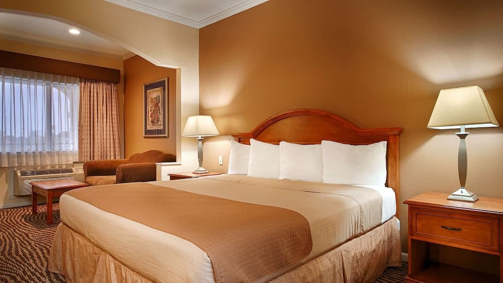 Days Inn by Wyndham Navasota property views in Navasota, TX — gallery photo 3