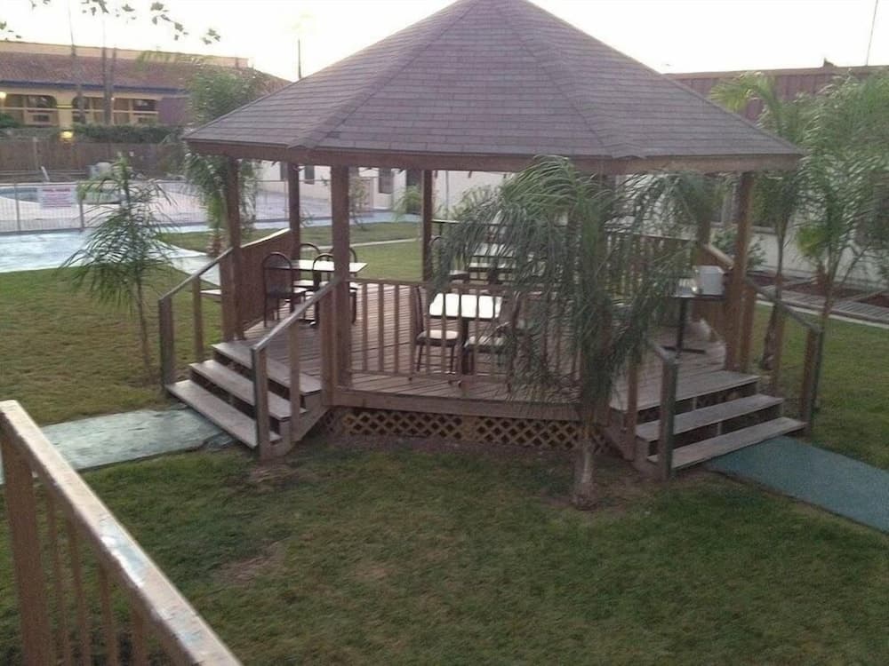 Su Casa Inn & Suites gallery photo in Harlingen, TX — image 9