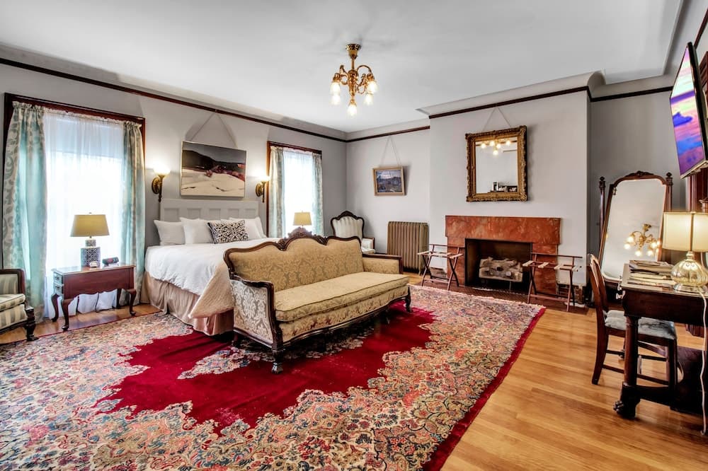 InnBuffalo off Elmwood property views in Buffalo, NY — gallery photo 3