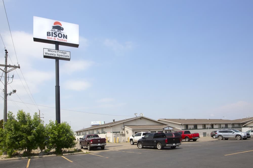 Bison Inn and Suites — hotel in Fargo, North Dakota