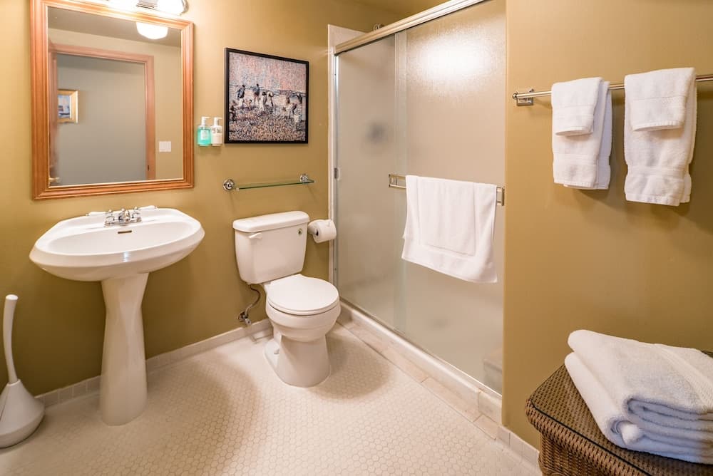 Camano Island Inn gallery photo in Camano Island, WA — image 8