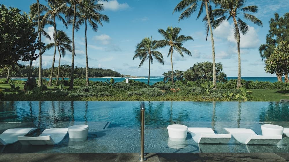 Ocean Bungalows at Turtle Bay Resort property views in Kahuku, HI — gallery photo 3