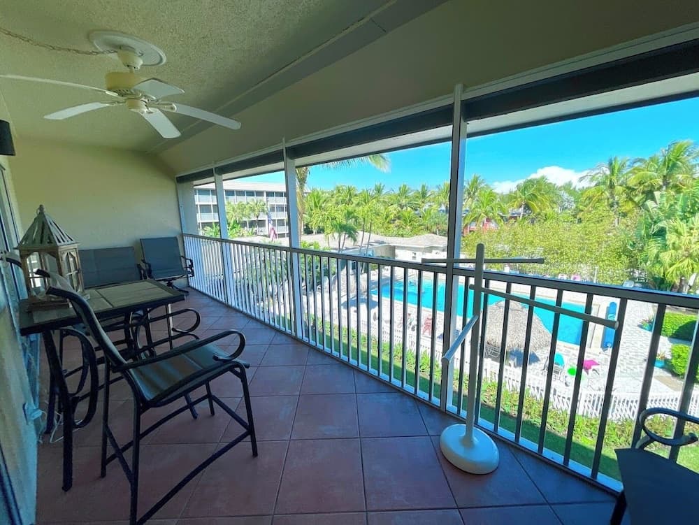 Sanibel Siesta on the Beach featured exterior or lobby in Sanibel, FL — similar hotel